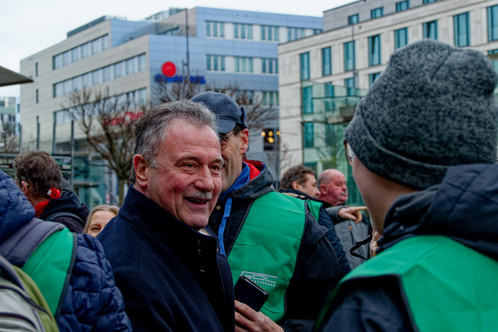Claus Weselsky zu Gast bei der GDL-Demo am 26.01.2024 in Dresden Claus Weselsky zu Gast bei der GDL-Demo am 26.01.2024 in Dresden