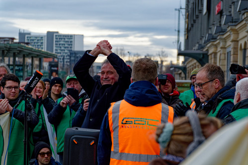 Claus Weselsky zu Gast bei der GDL-Demo am 26.01.2024 in Dresden Claus Weselsky zu Gast bei der GDL-Demo am 26.01.2024 in Dresden